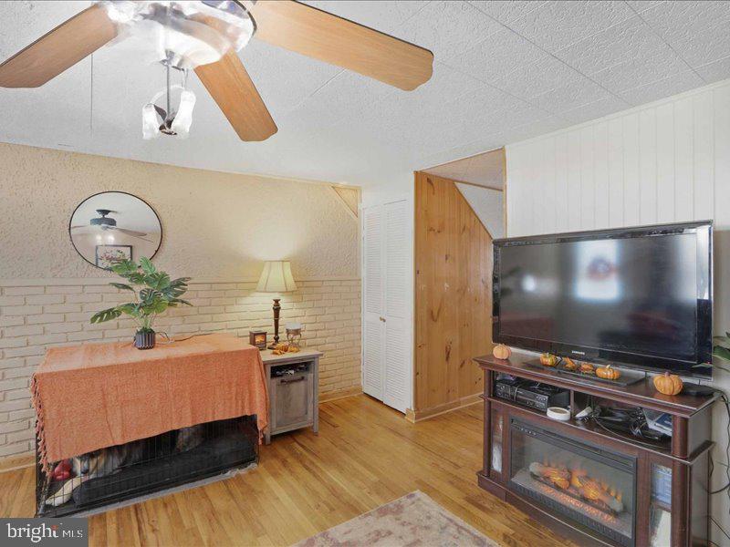 FRIENDSHIP GARDENS - Residential