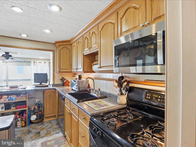 FRIENDSHIP GARDENS - Residential