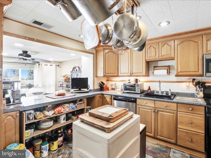 FRIENDSHIP GARDENS - Residential