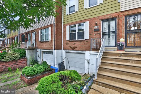 Townhouse For Sale - 7819 Venus Place<br/> PHILADELPHIA, PA 19153