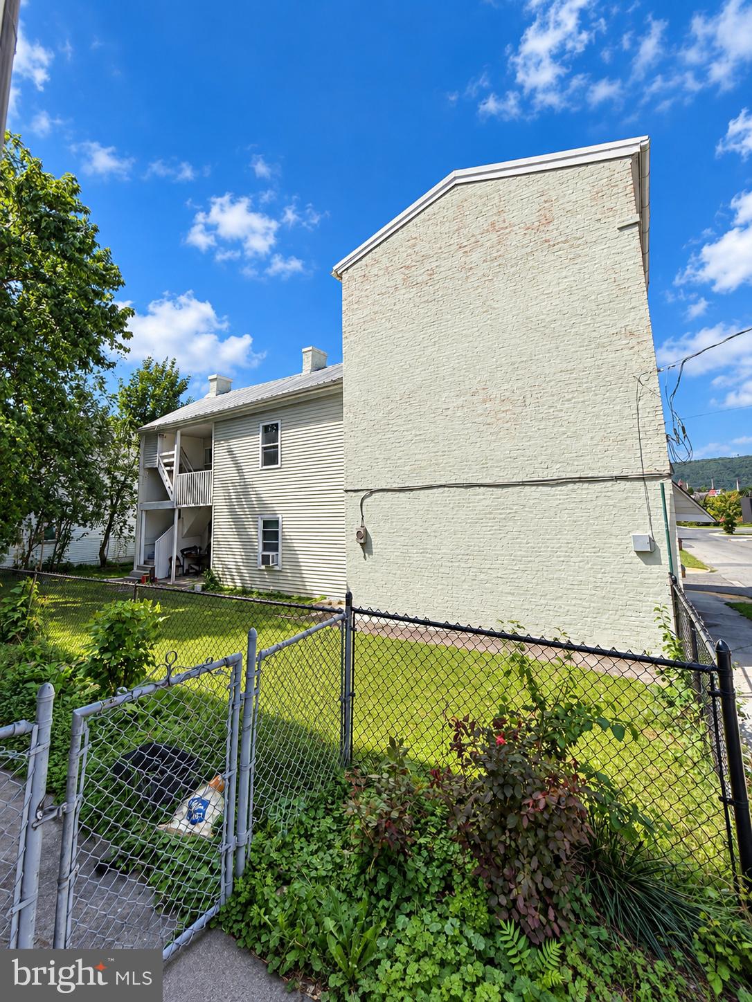 201 SPRING STREET