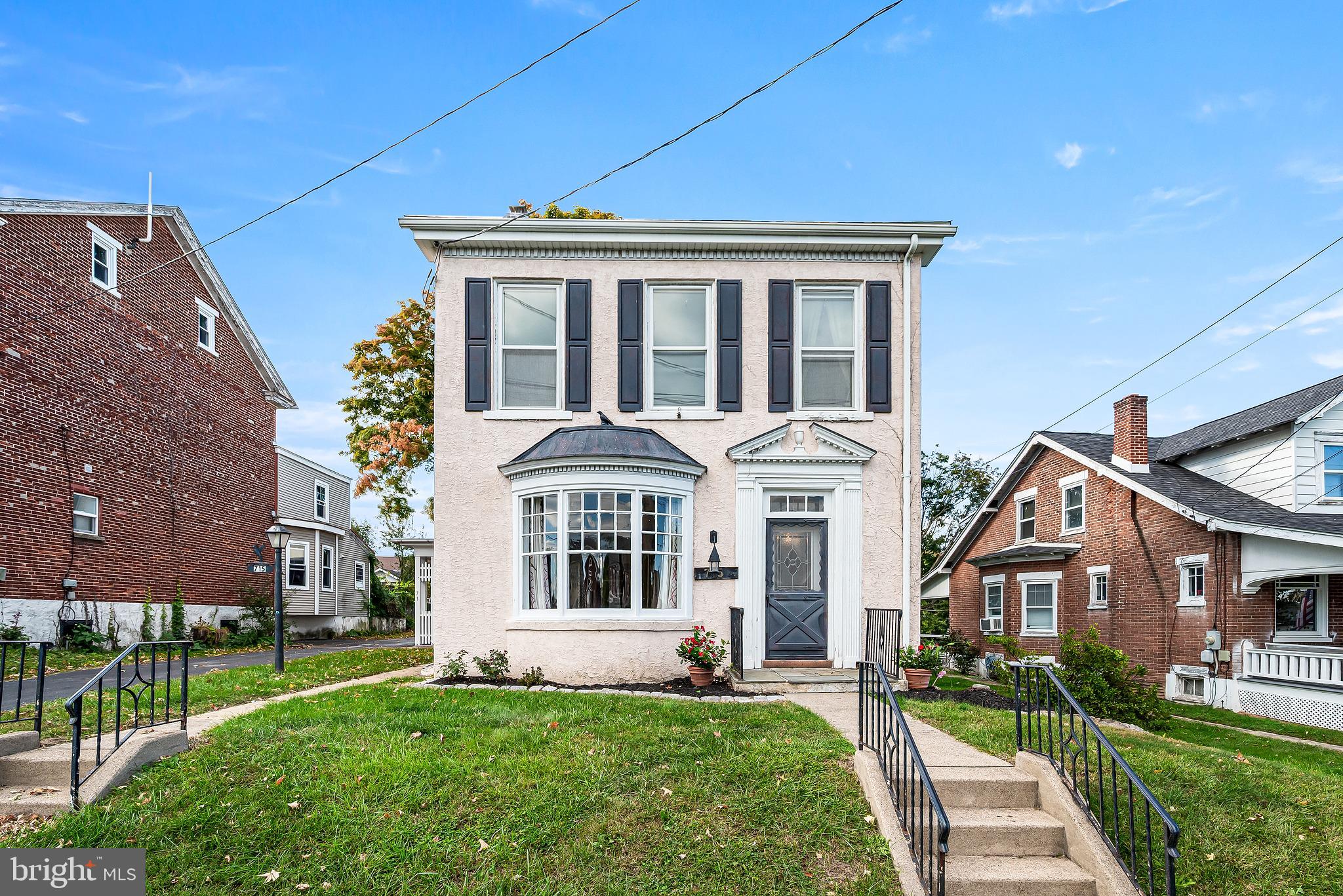 715 N READING AVENUE