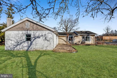 1223 BETHLEHEM PIKE SELLERSVILLE PA 18960