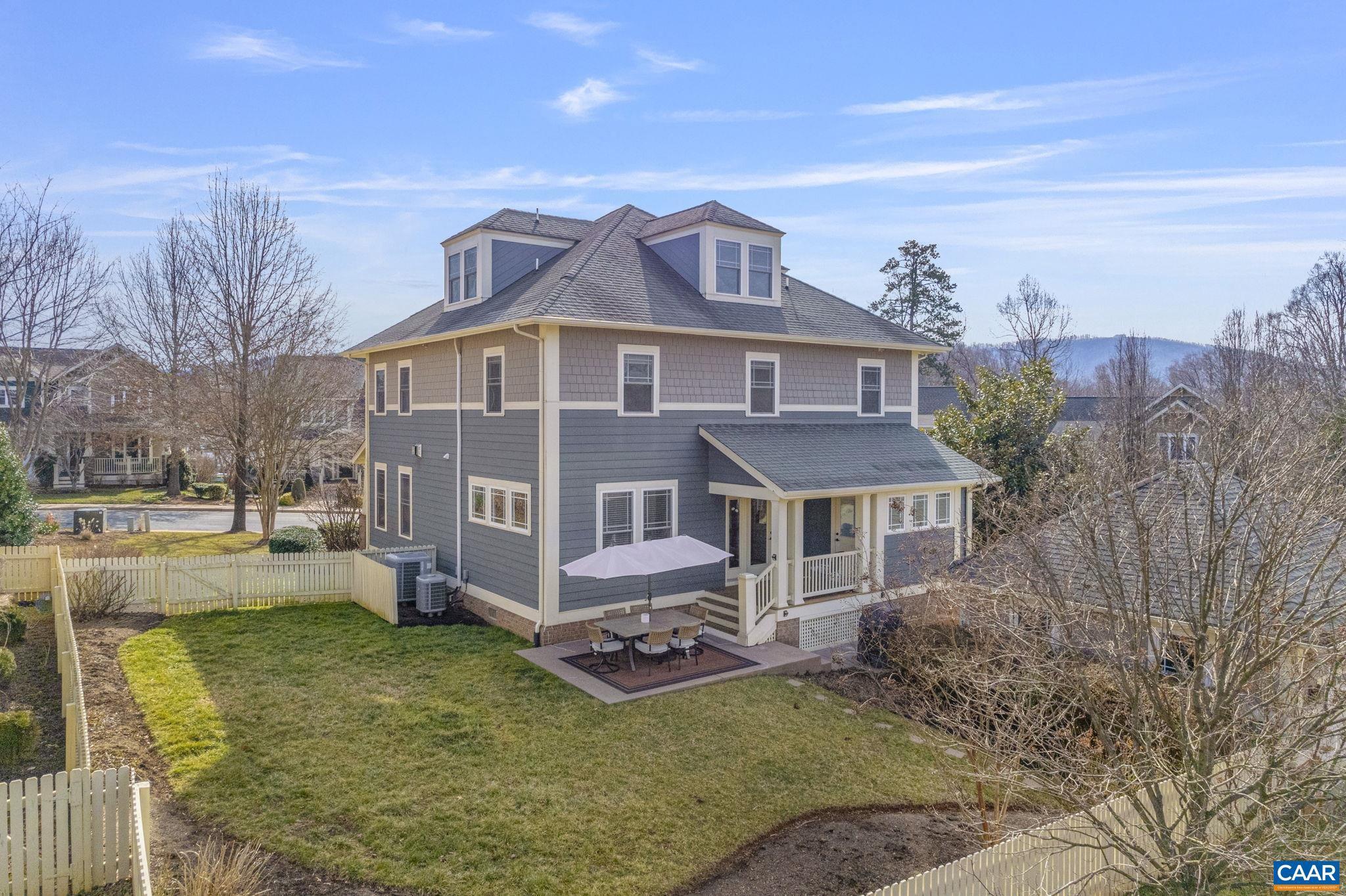 VILLAGE PLACE - Residential