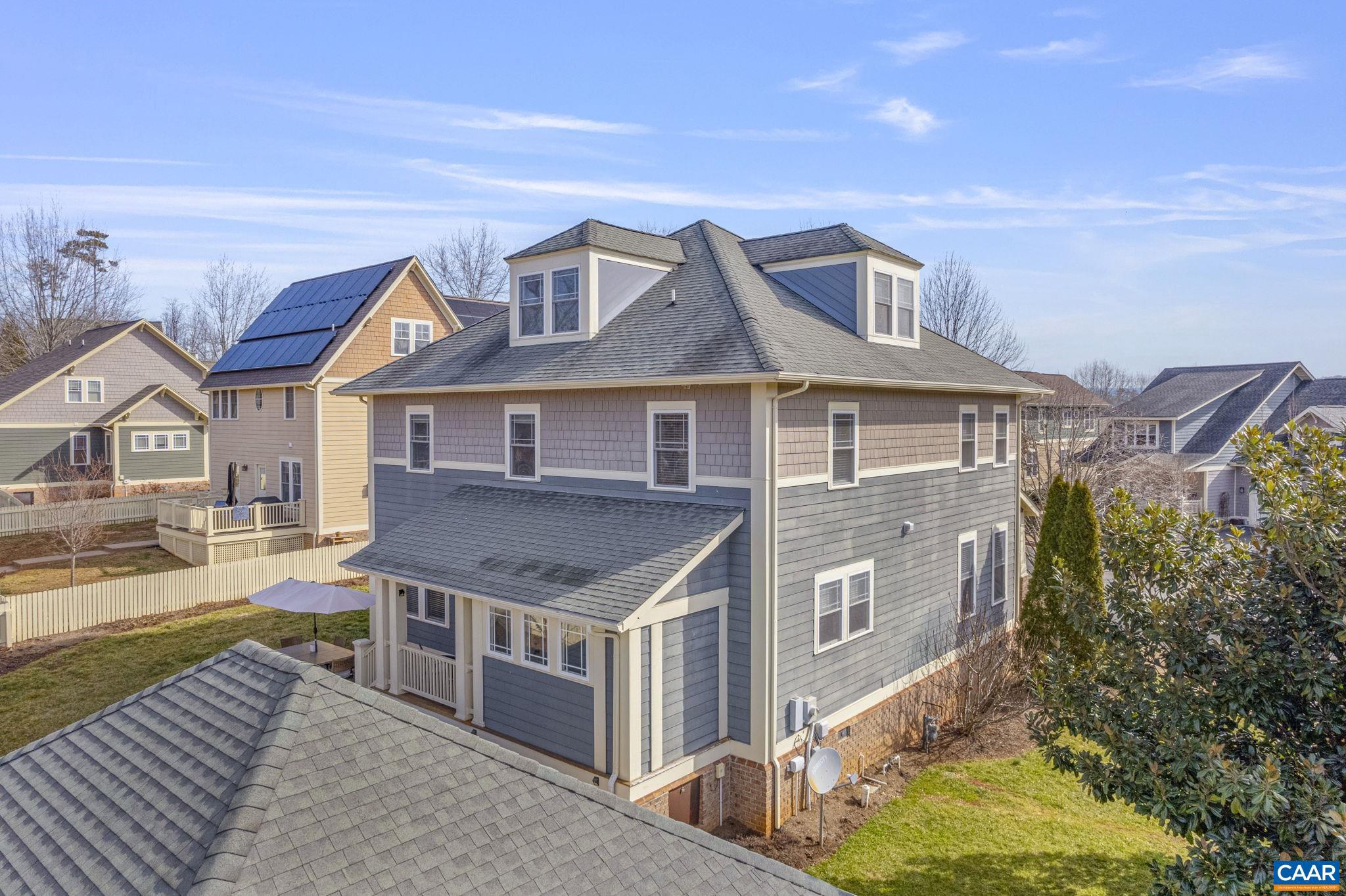 VILLAGE PLACE - Residential