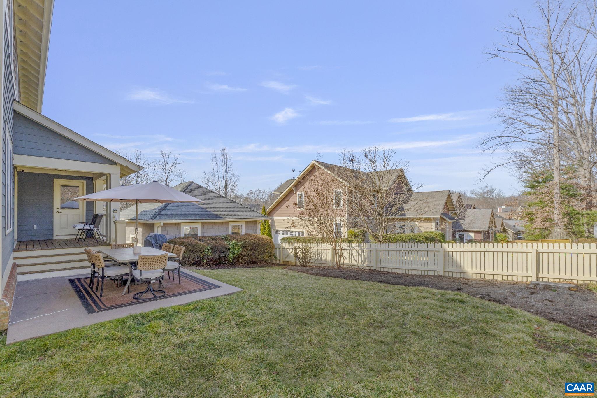 VILLAGE PLACE - Residential