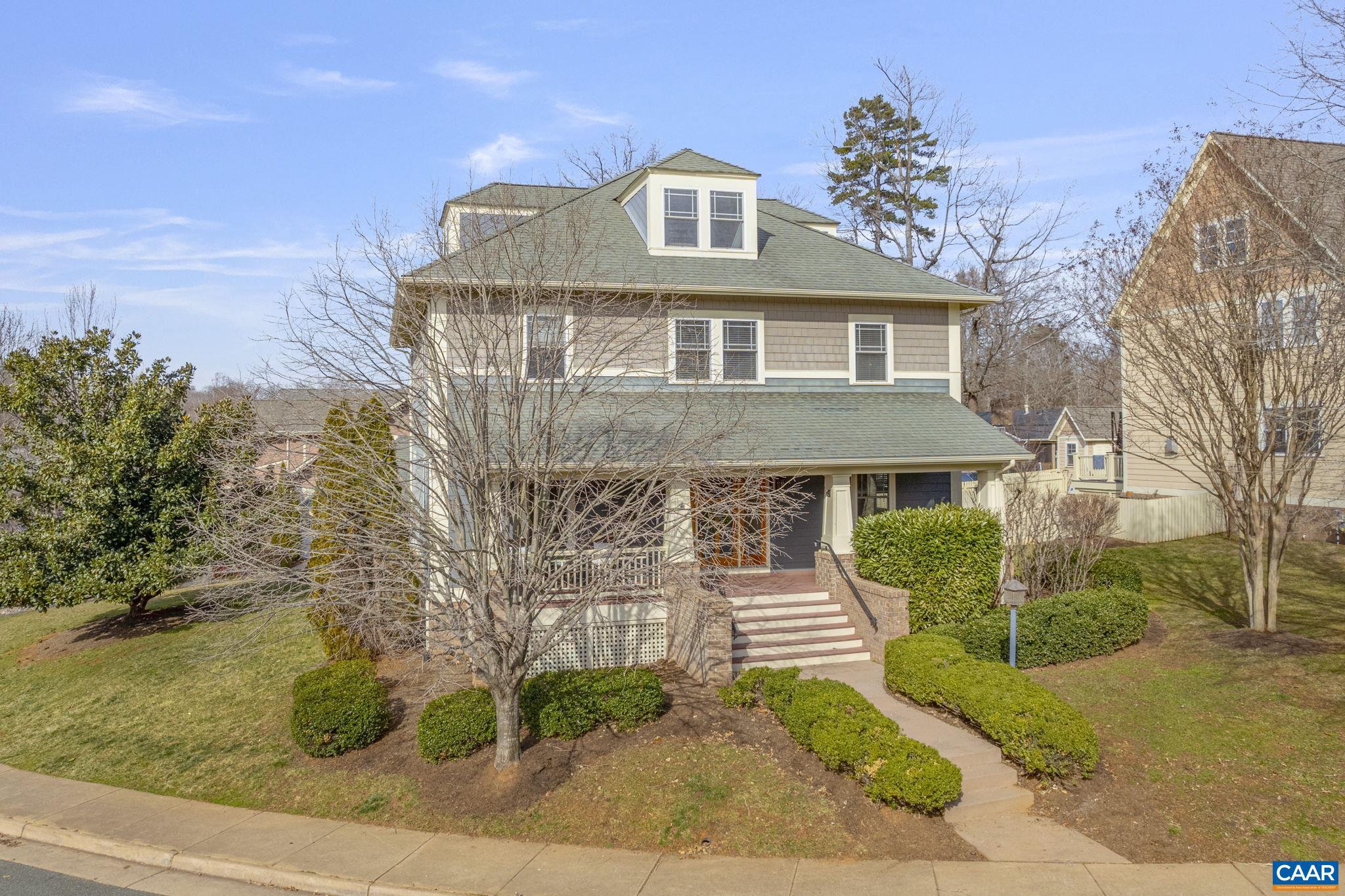 VILLAGE PLACE - Residential