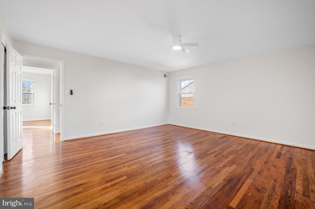 KINGS MANOR - Residential