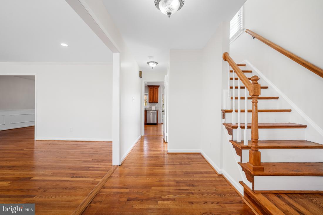 KINGS MANOR - Residential