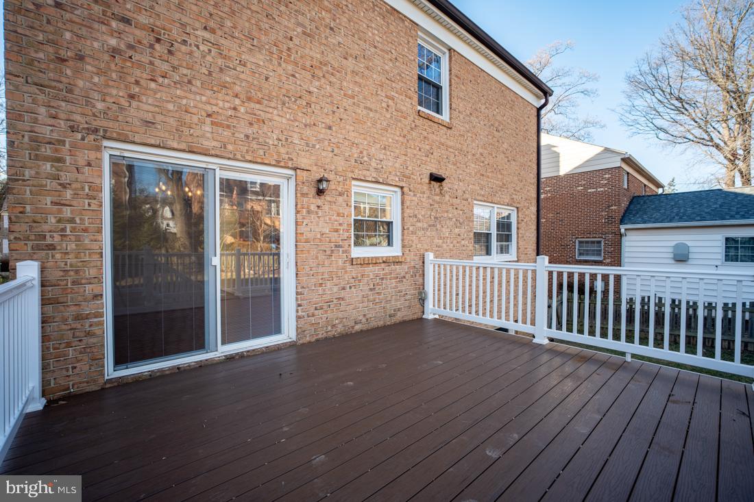 KINGS MANOR - Residential