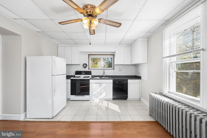 Welcome to 7301 Chestnut Ave, Unit 2 - a spacious, sunlit second-floor rental that blends classic character with everyday comfort. Offering more than 1,200 square feet, this three-bedroom, one-bath home has been thoughtfully designed for both space and convenience. A full kitchen anchors the layout, complemented by three large bedrooms and plenty of natural light. Laundry is conveniently located in-unit, and shared outdoor space includes a garden and fenced yard, perfect for morning coffee or relaxed weekends outdoors. Tucked just a few blocks from the Melrose Park Station and close to neighborhood favorites for dining and coffee, this rental delivers the ideal balance of quiet living and easy city access.