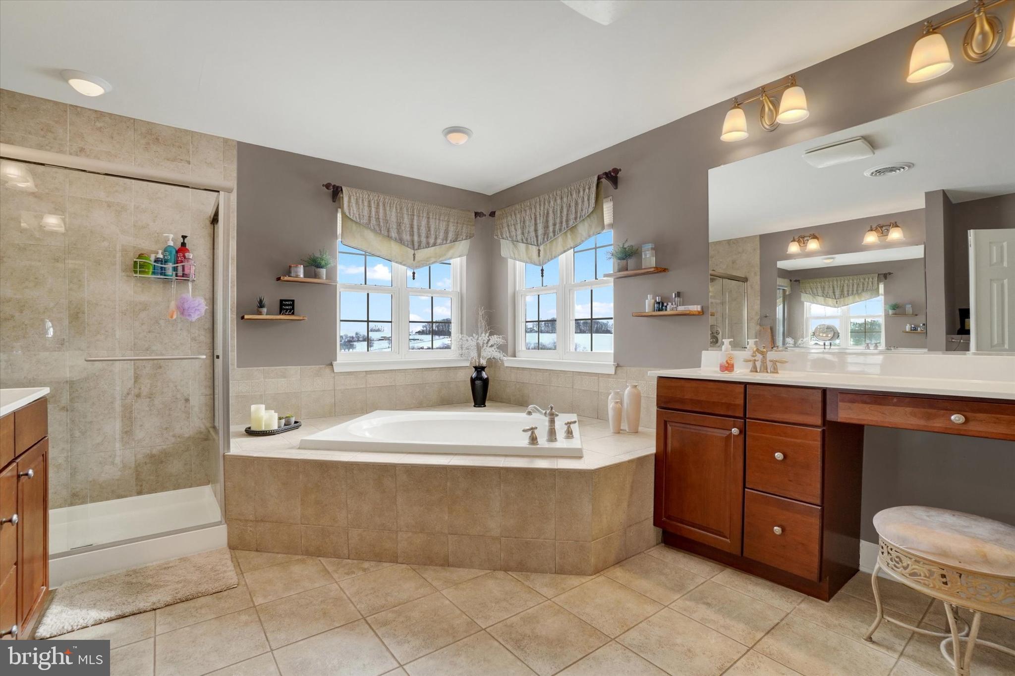 SUMMER'S GLEN - Residential