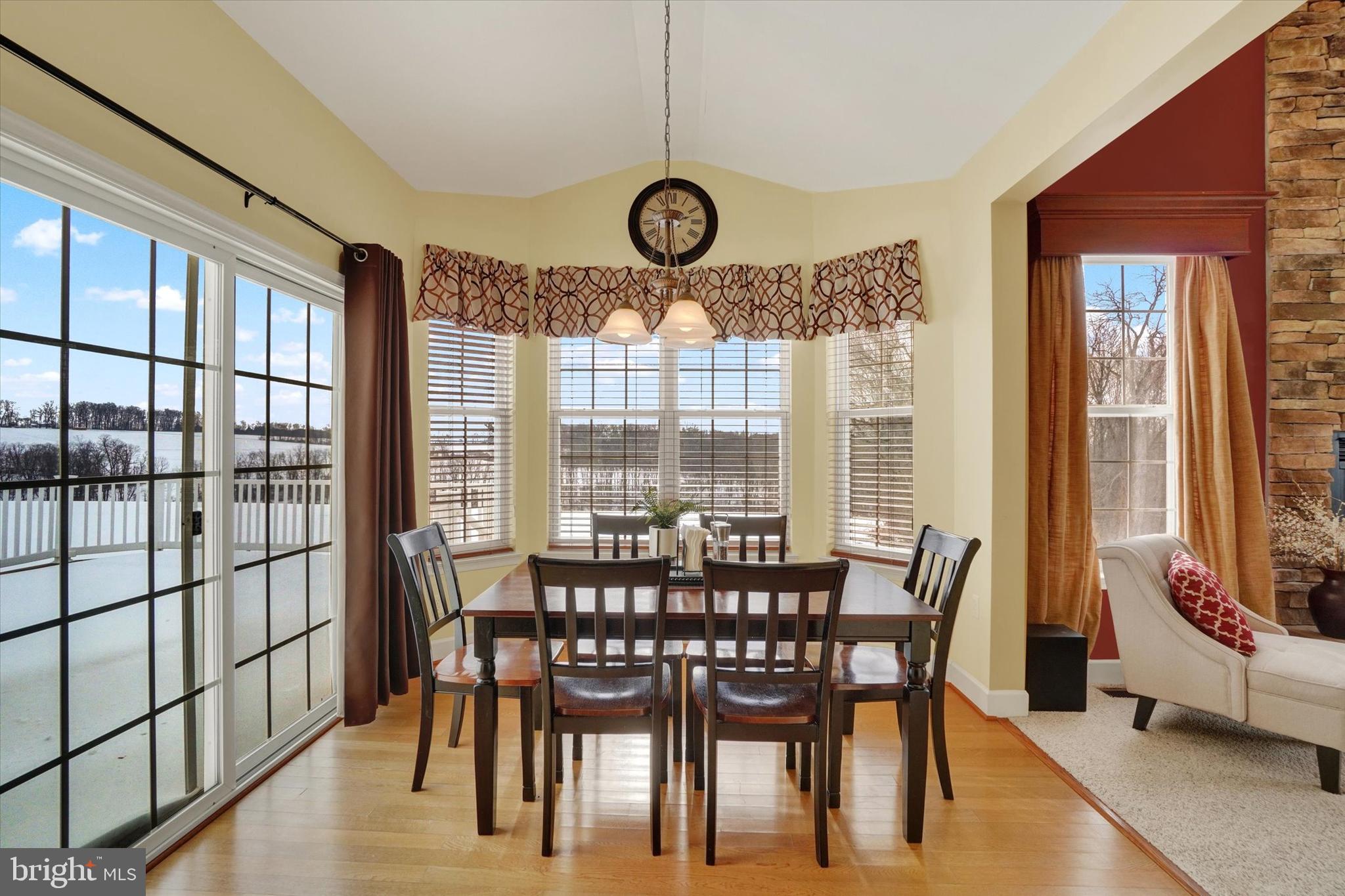 SUMMER'S GLEN - Residential