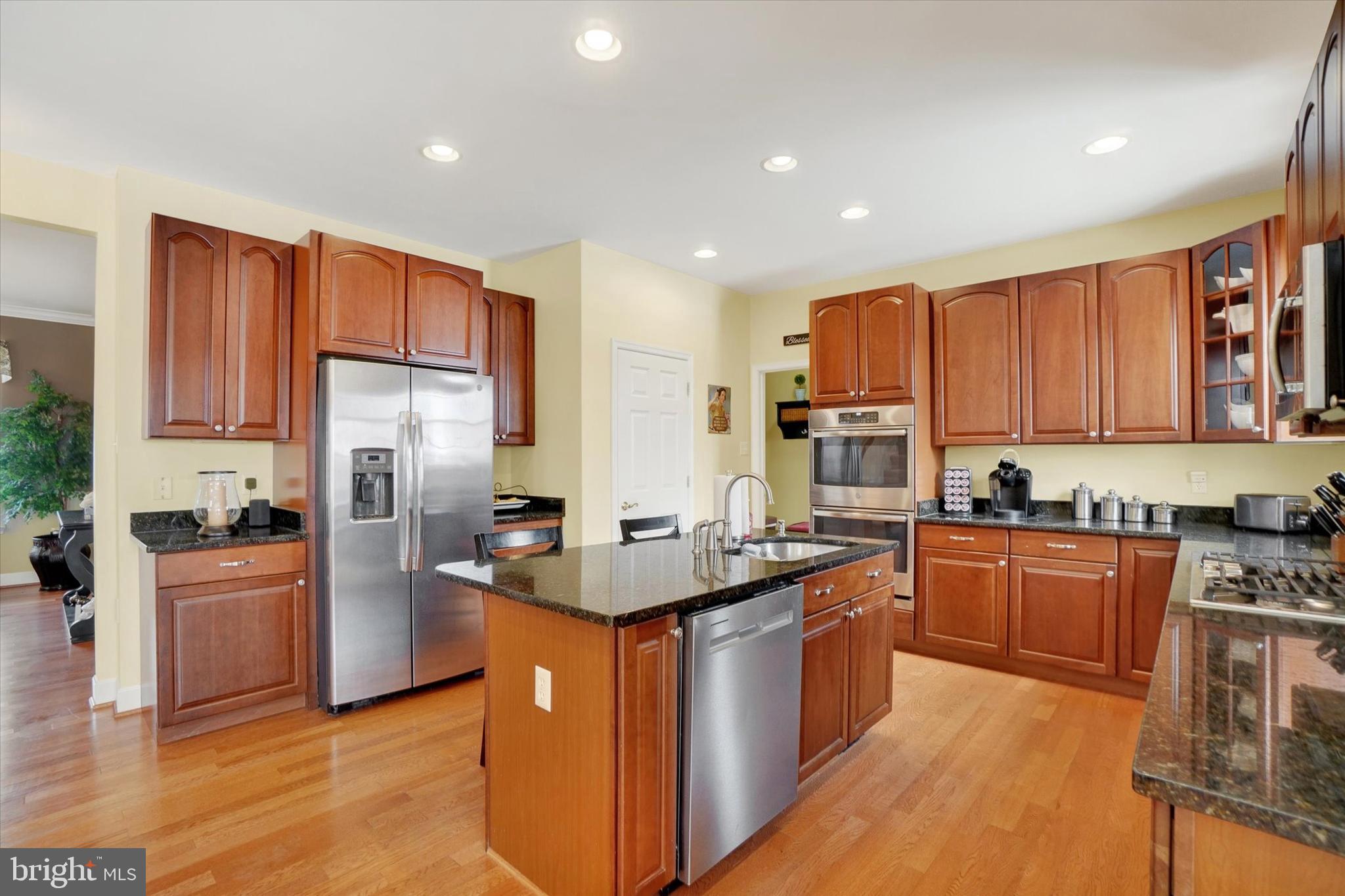 SUMMER'S GLEN - Residential