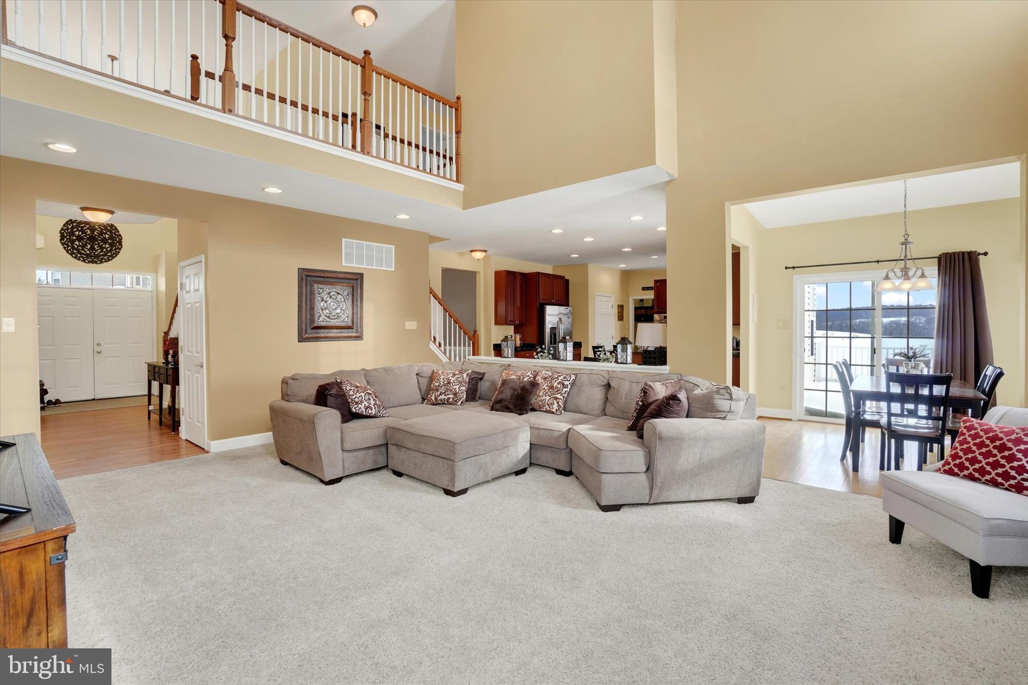 SUMMER'S GLEN - Residential