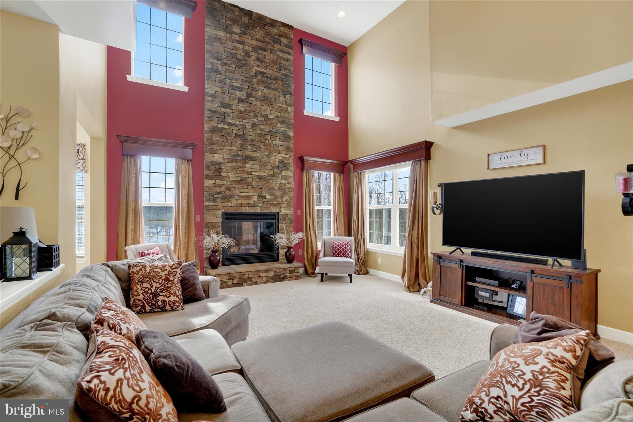 SUMMER'S GLEN - Residential