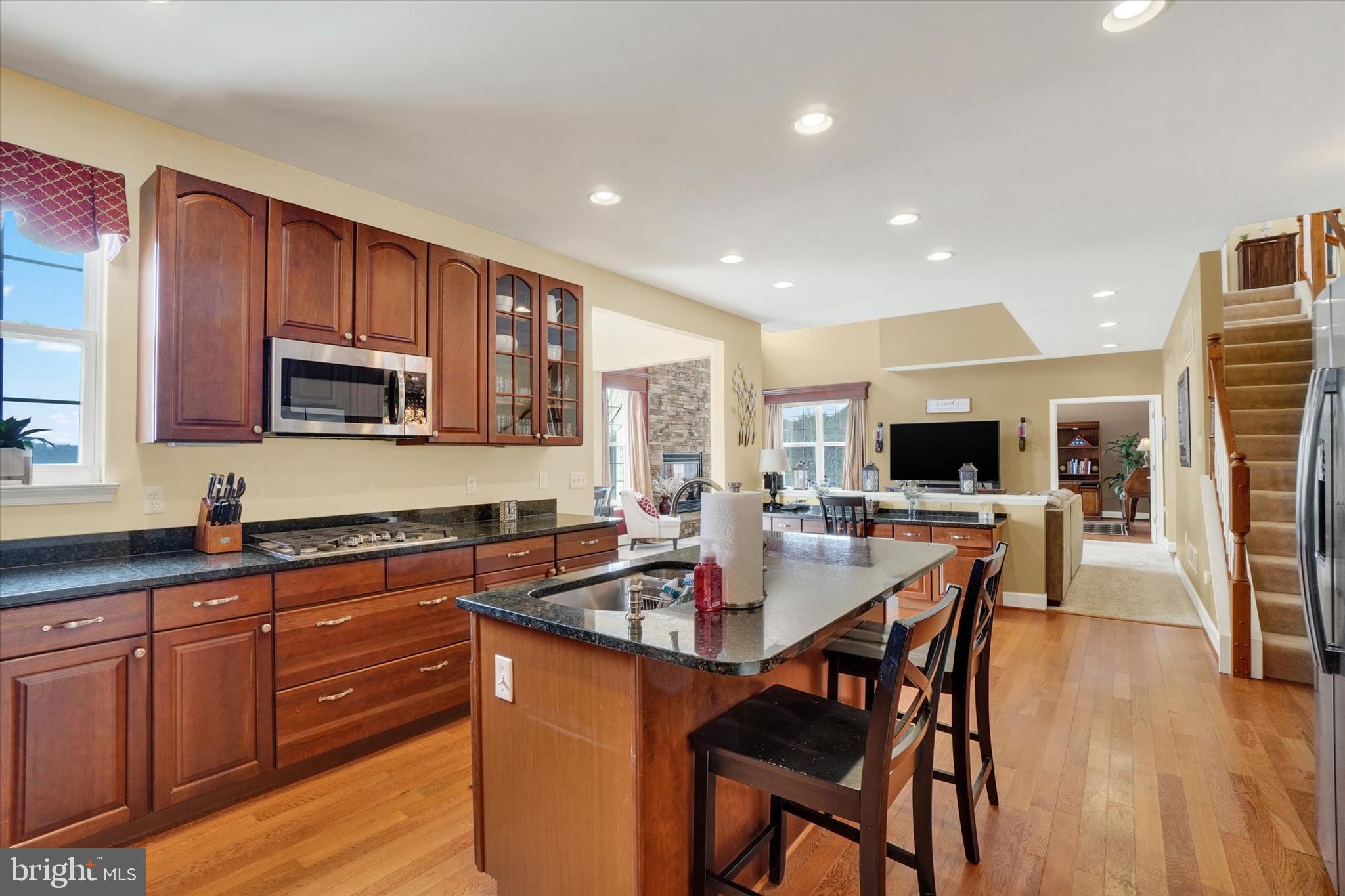 SUMMER'S GLEN - Residential