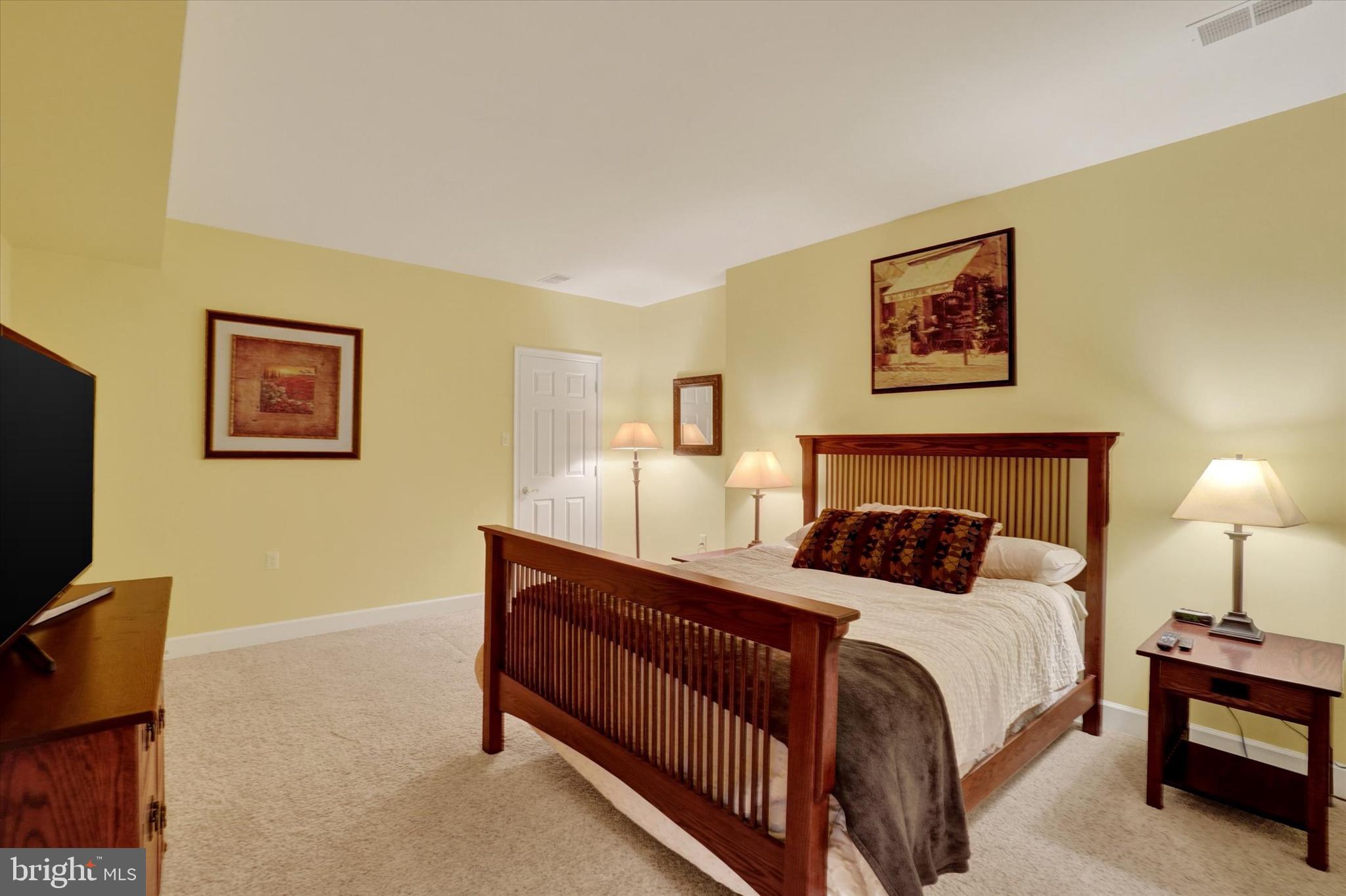 SUMMER'S GLEN - Residential