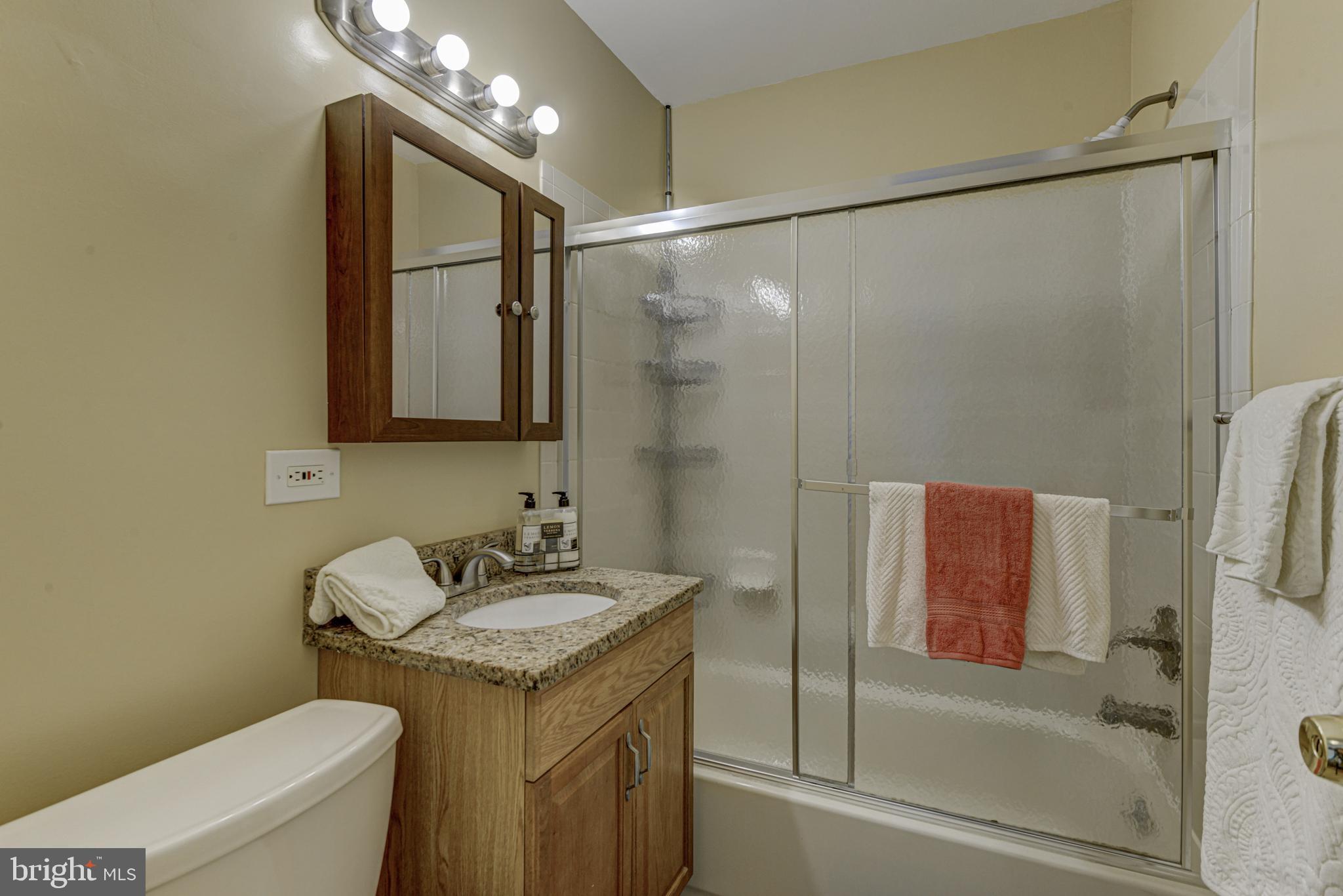 FOREST GLEN - Residential Lease