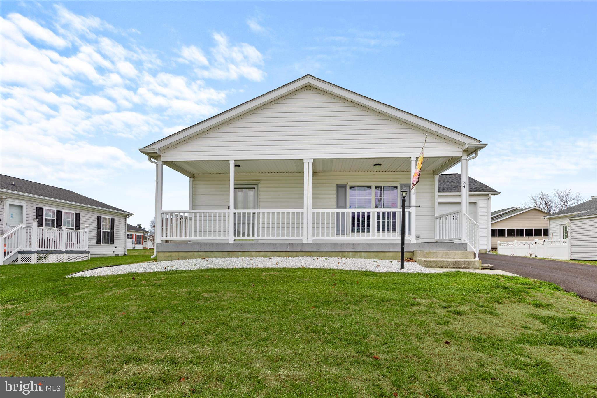 24 S STETSON LANE 210