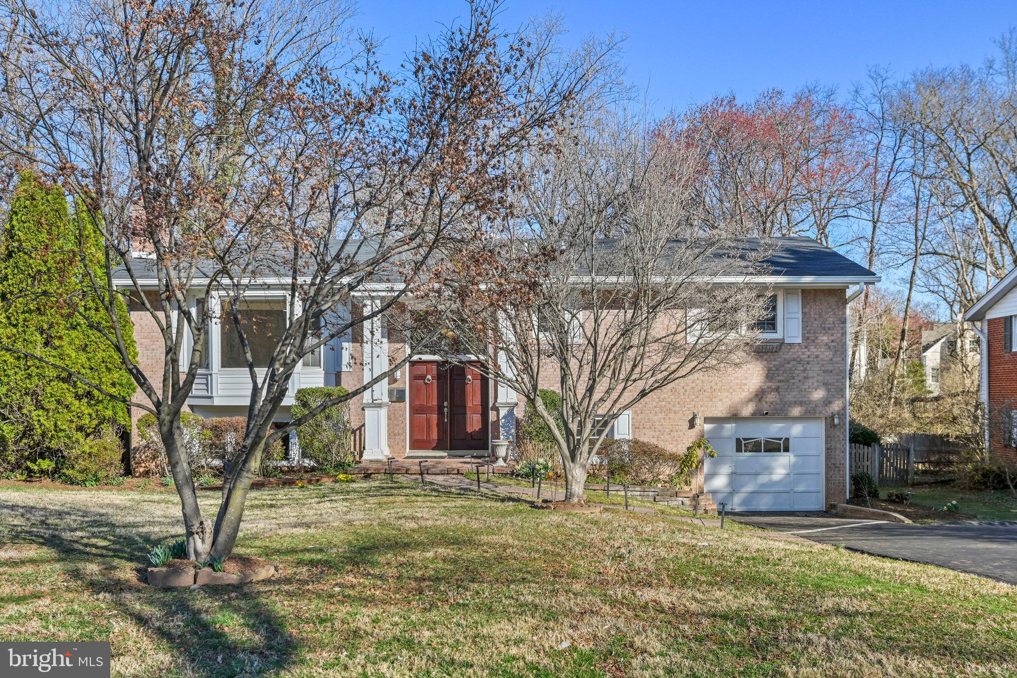 MCLEAN MANOR - Residential Lease