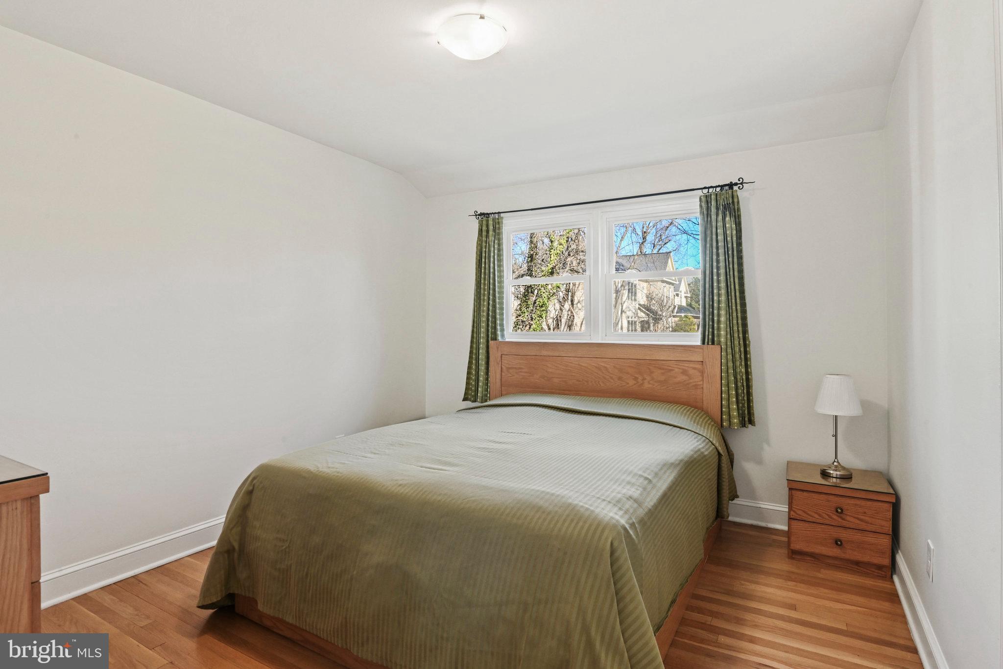 MCLEAN MANOR - Residential Lease