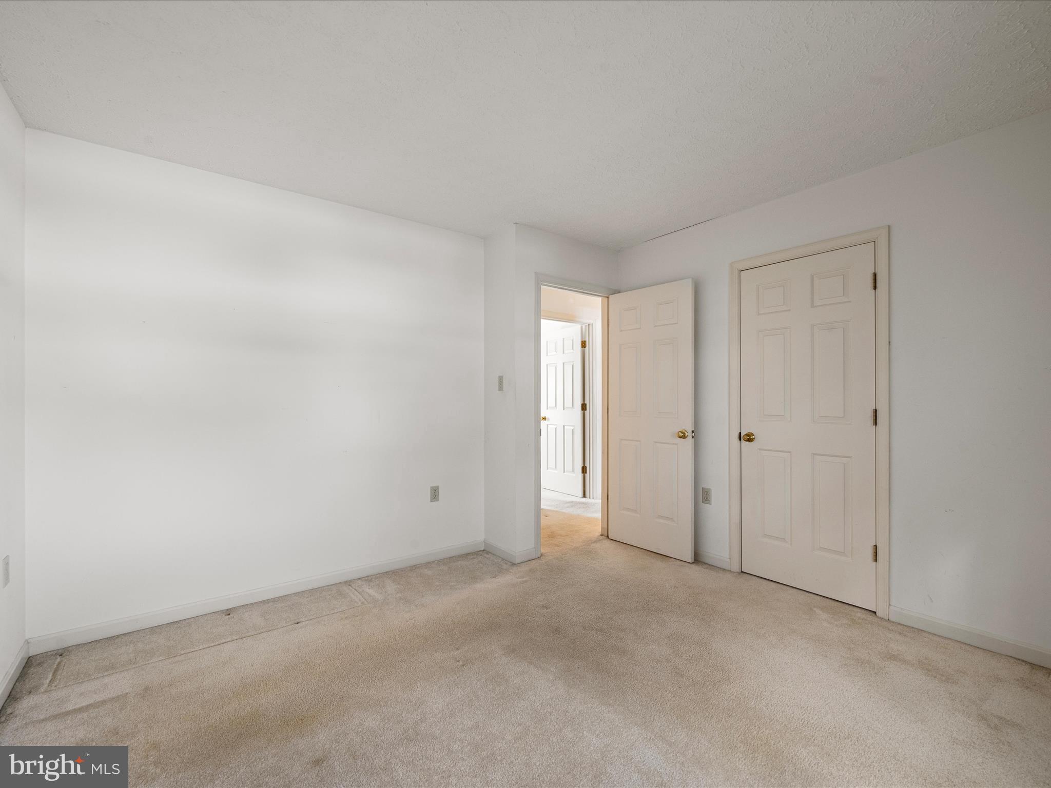 HUNTINGTON MEADOWS - Residential