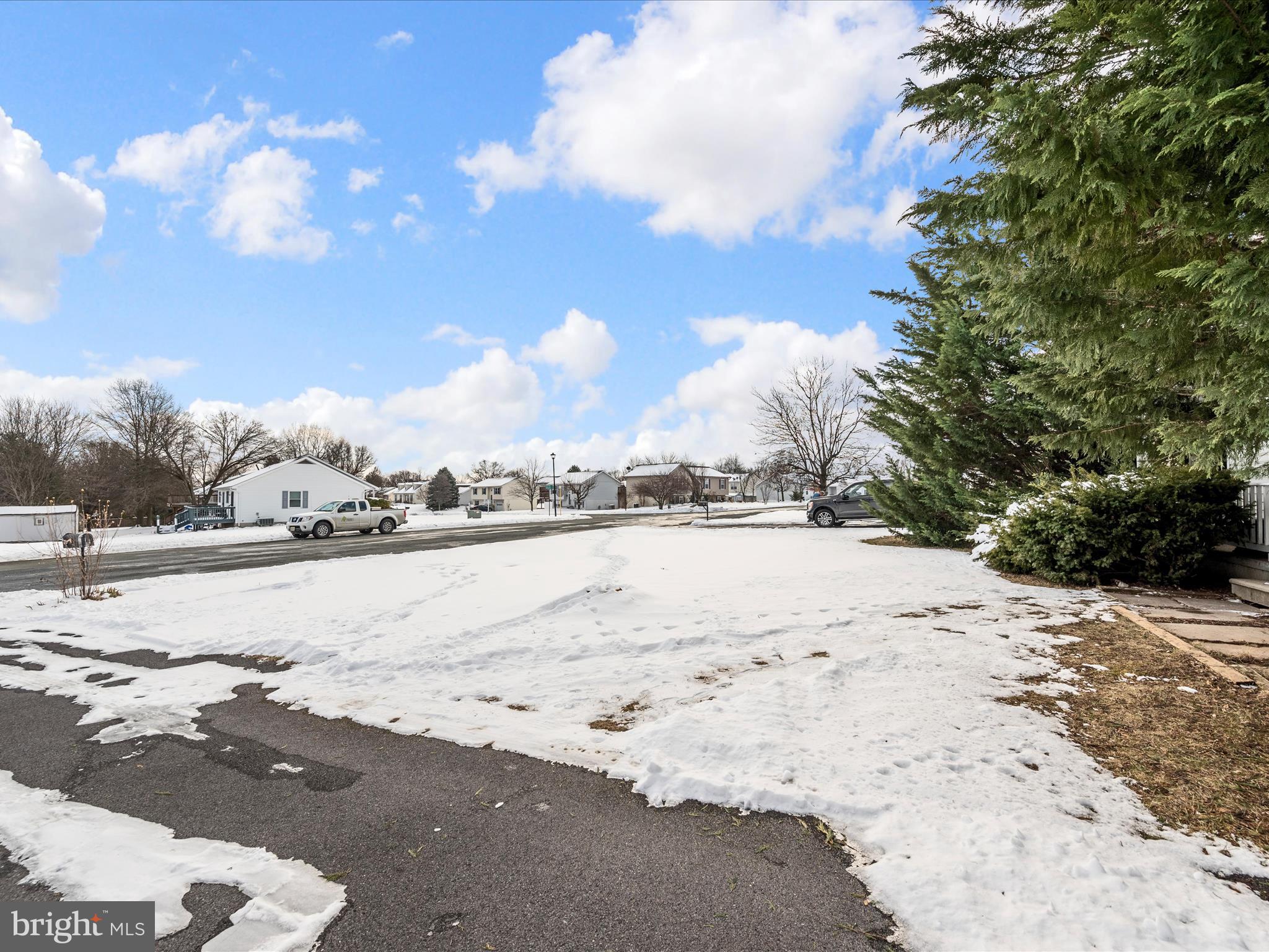 HUNTINGTON MEADOWS - Residential