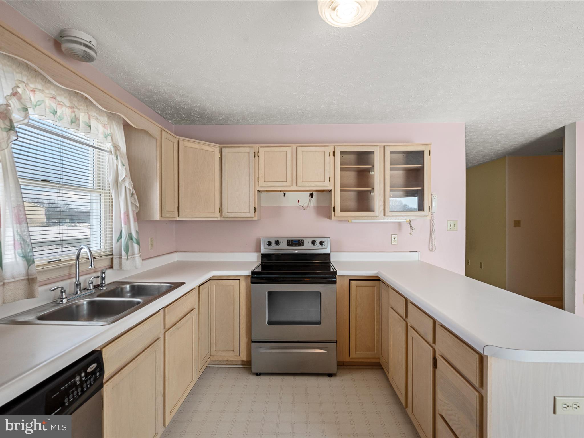 HUNTINGTON MEADOWS - Residential