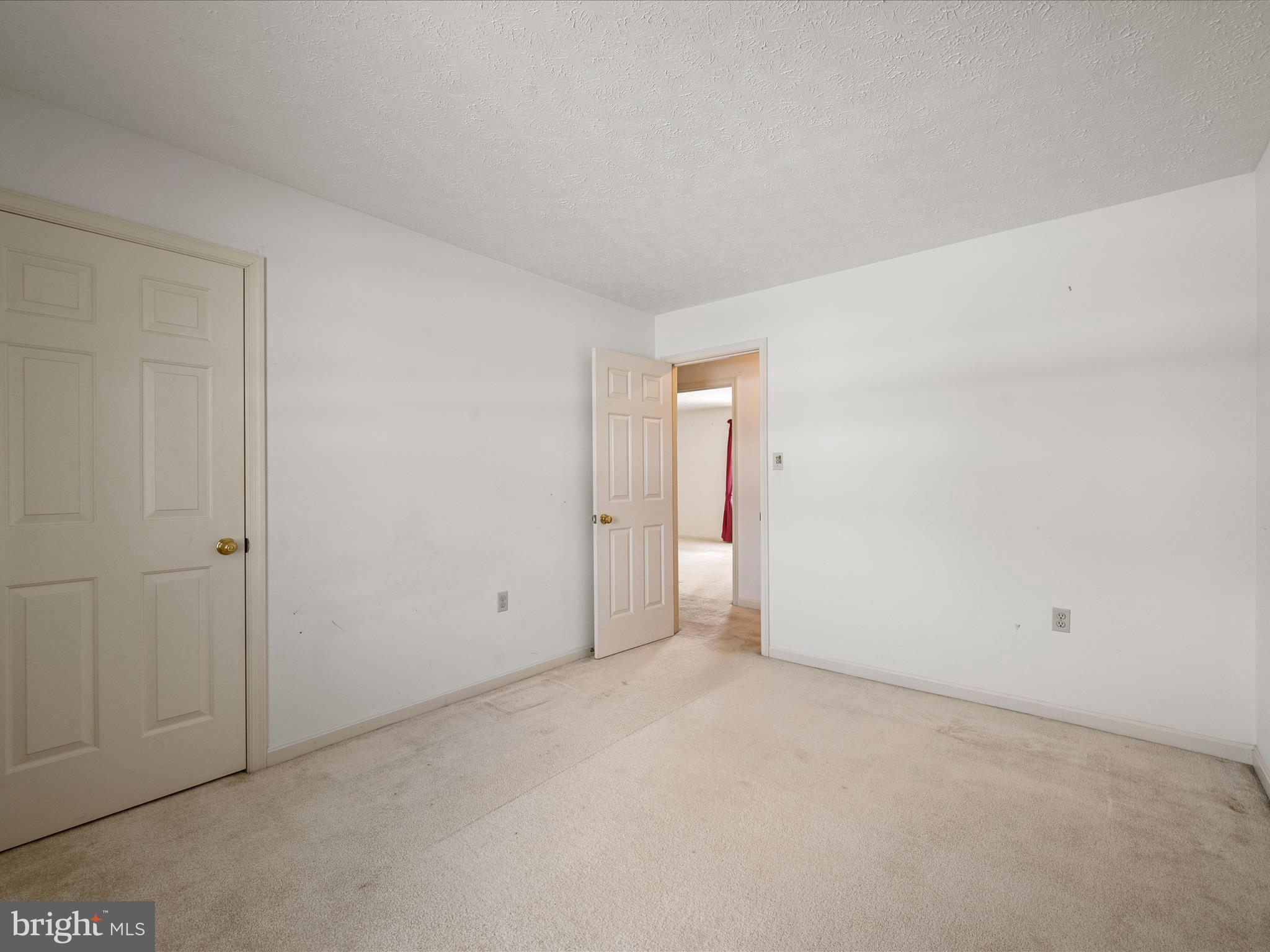 HUNTINGTON MEADOWS - Residential