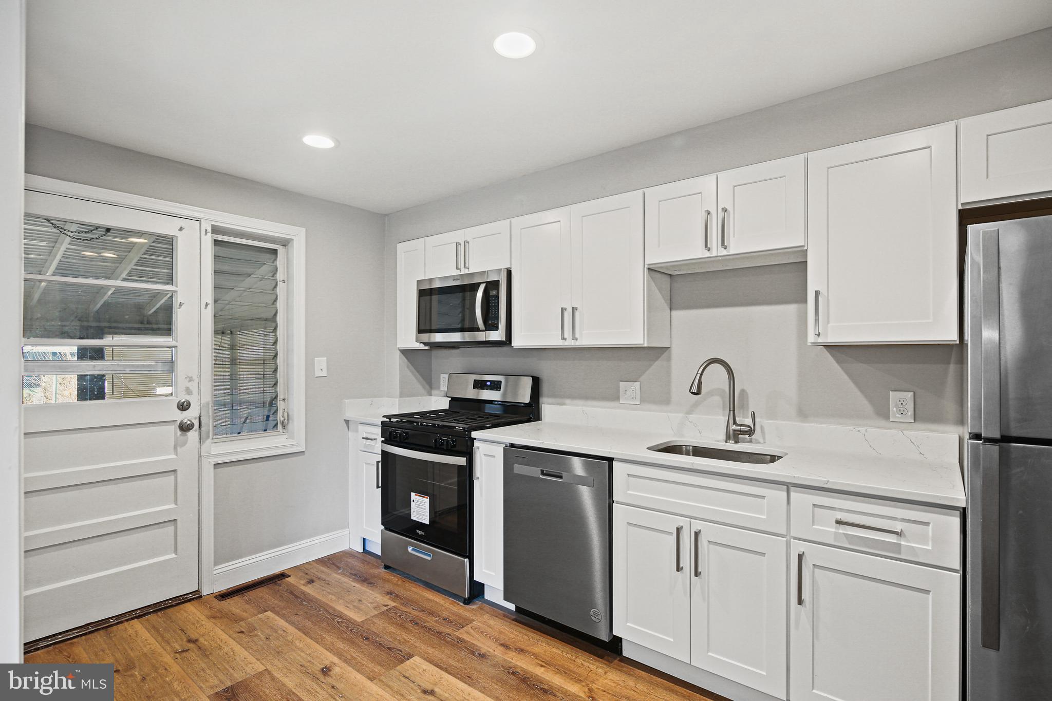 EASTCREST - Residential Lease