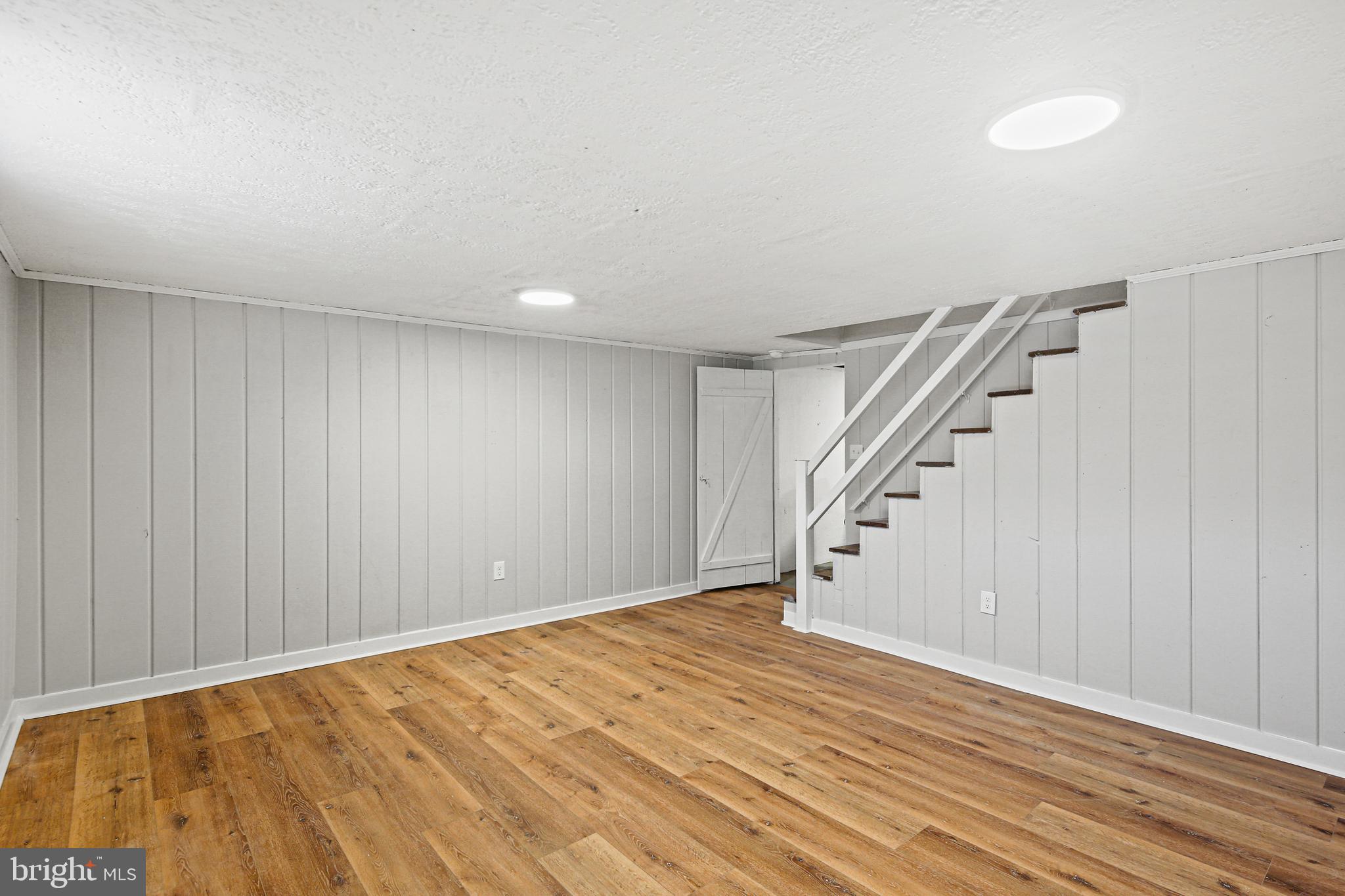 EASTCREST - Residential Lease