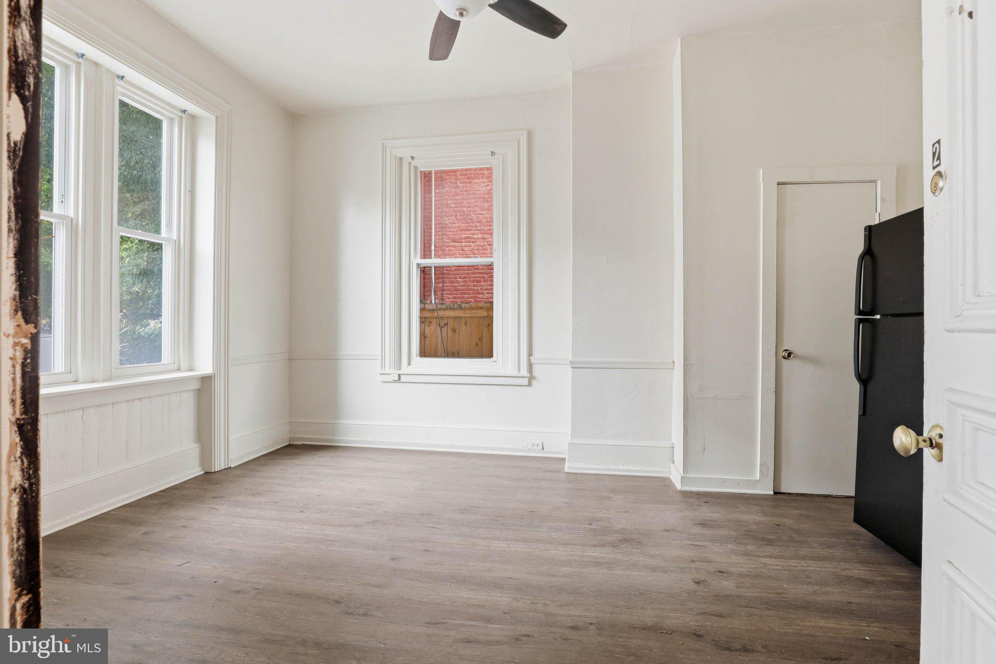 233 W CHESTNUT STREET