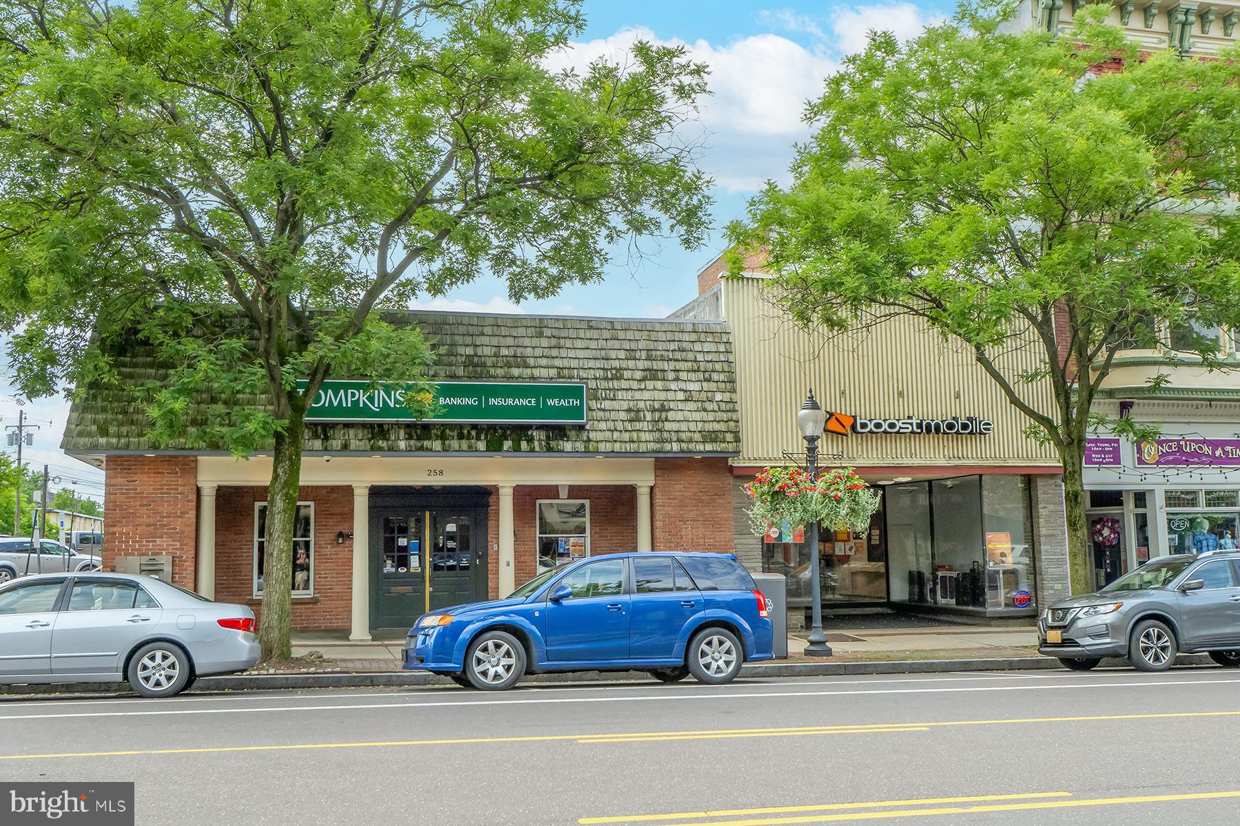 256 E HIGH STREET