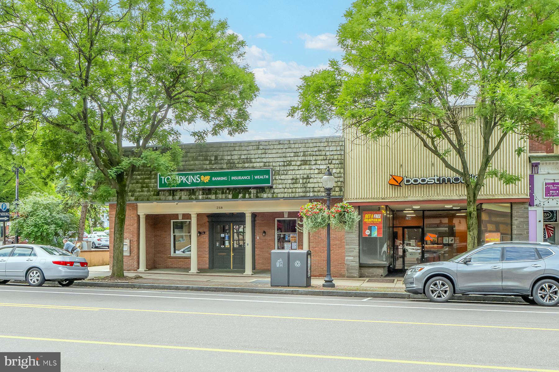 256 E HIGH STREET