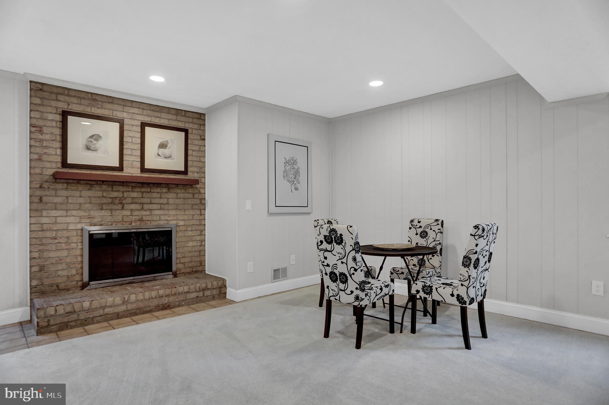 VALLEYWOOD AT FIVE FARMS - Residential