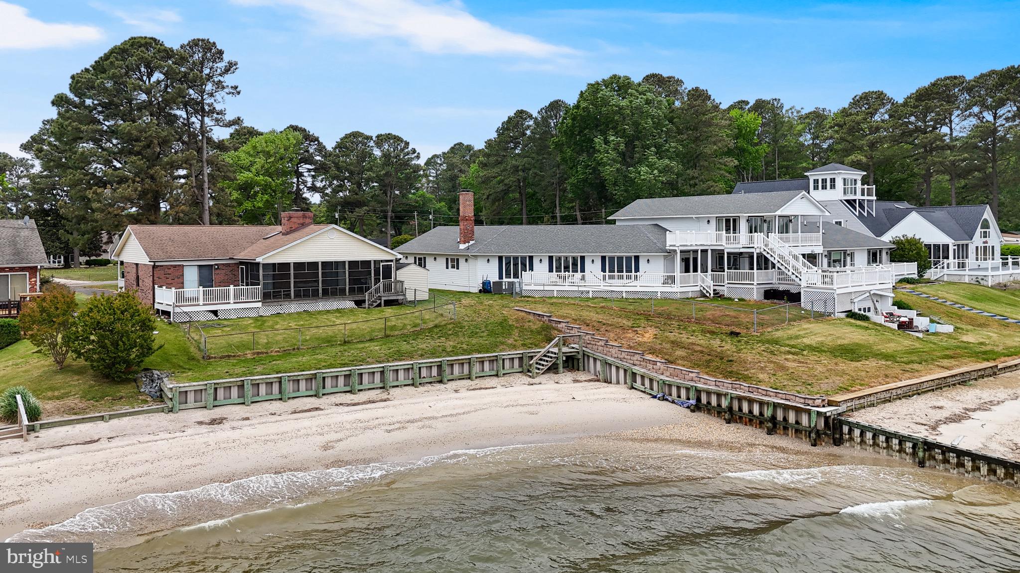 GLEBE HARBOR - Residential