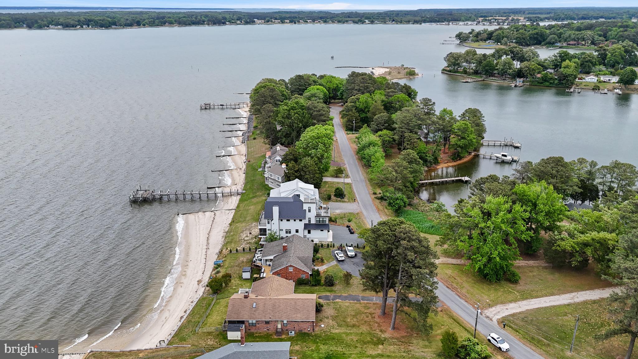 GLEBE HARBOR - Residential