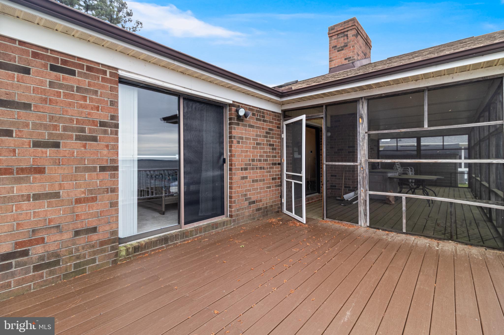 GLEBE HARBOR - Residential