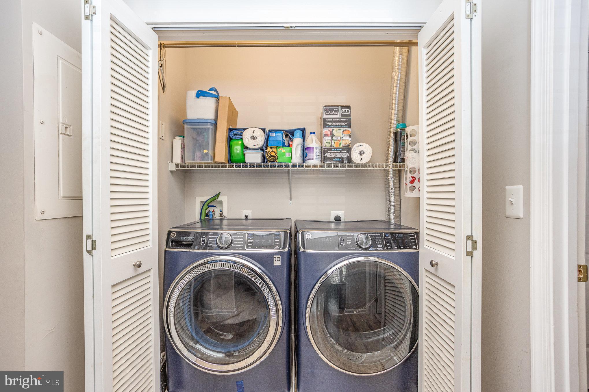 WINDSOR AT PERRY HALL FARMS - Residential