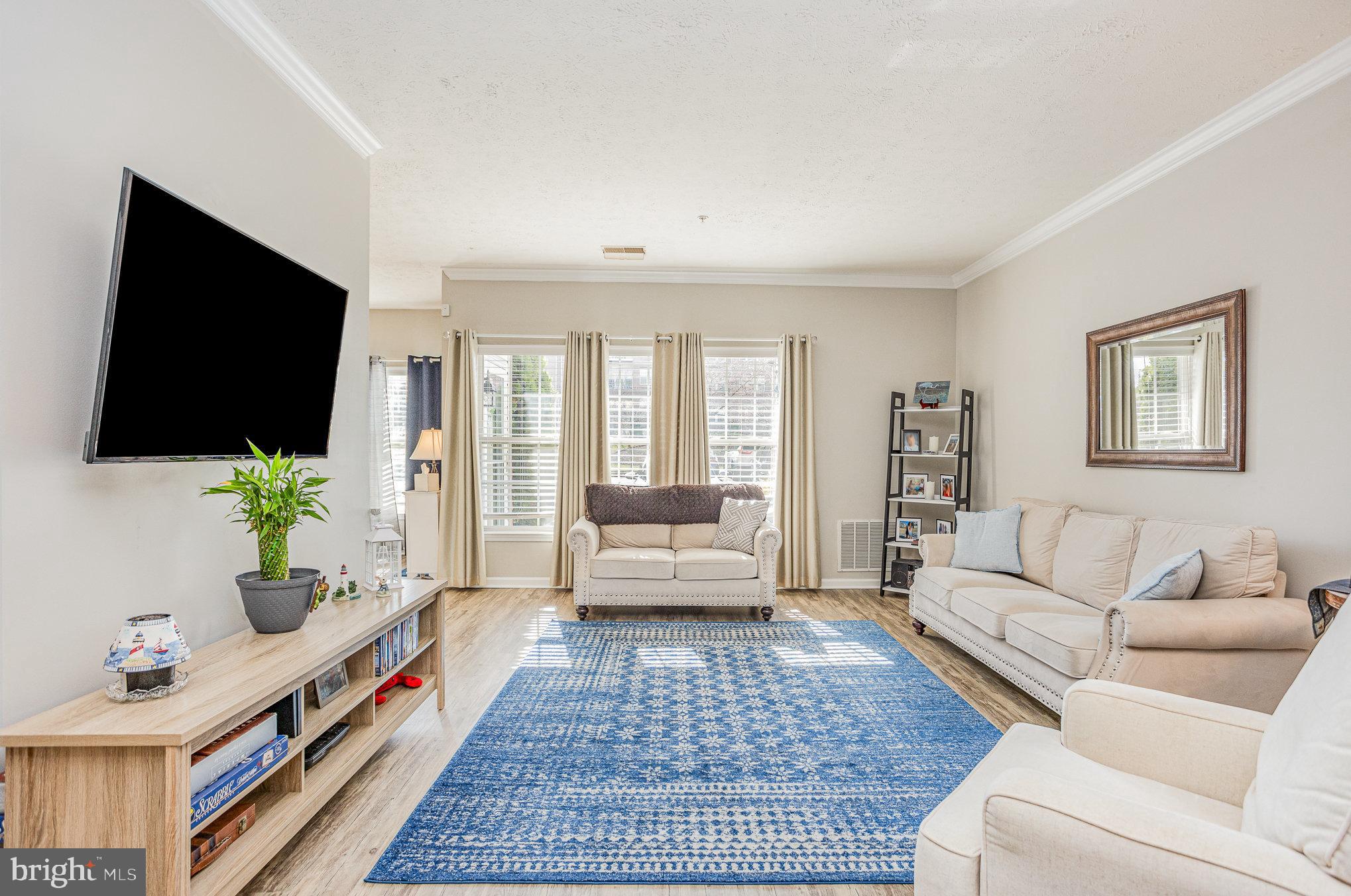 WINDSOR AT PERRY HALL FARMS - Residential