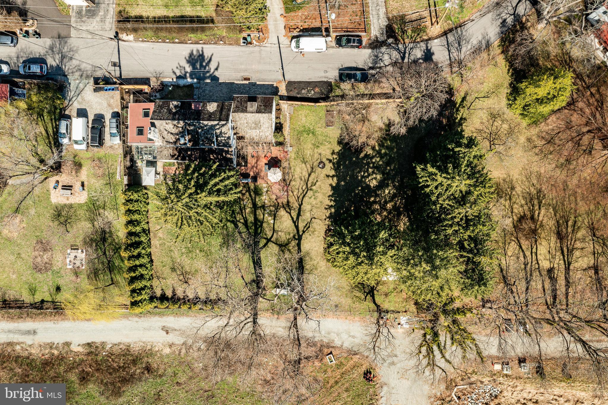 LAFAYETTE HILL - Residential