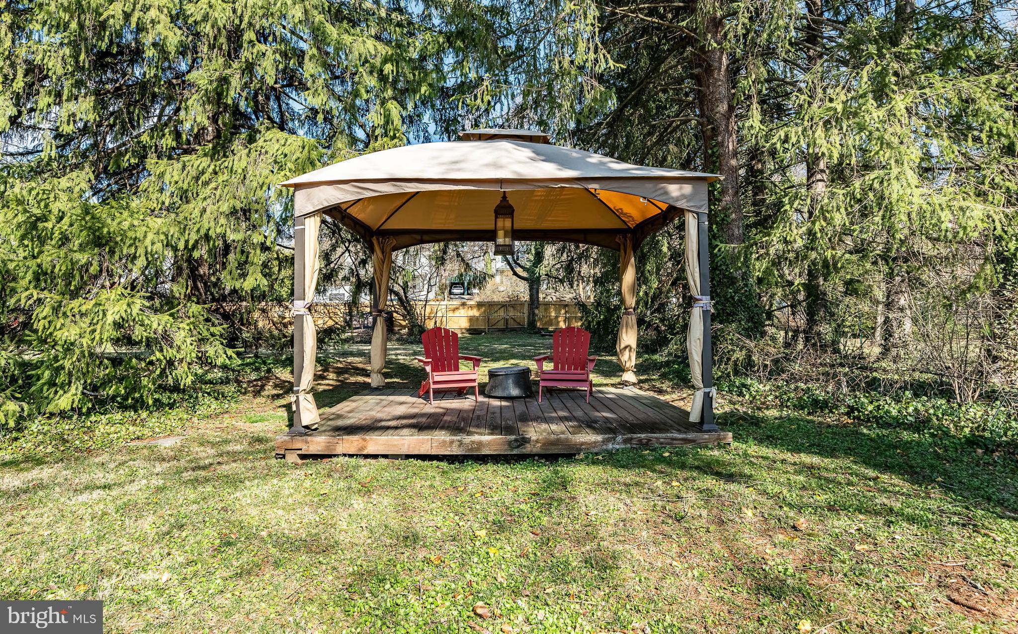 LAFAYETTE HILL - Residential