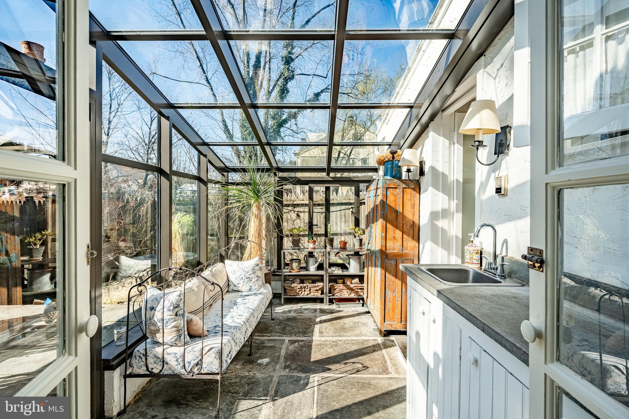 LAFAYETTE HILL - Residential