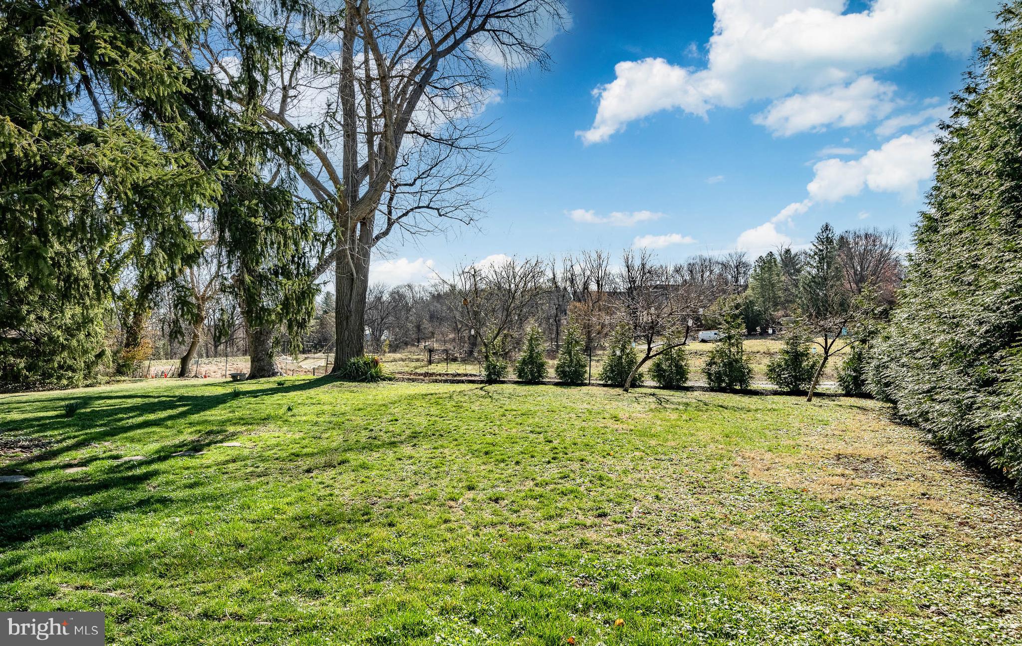 LAFAYETTE HILL - Residential