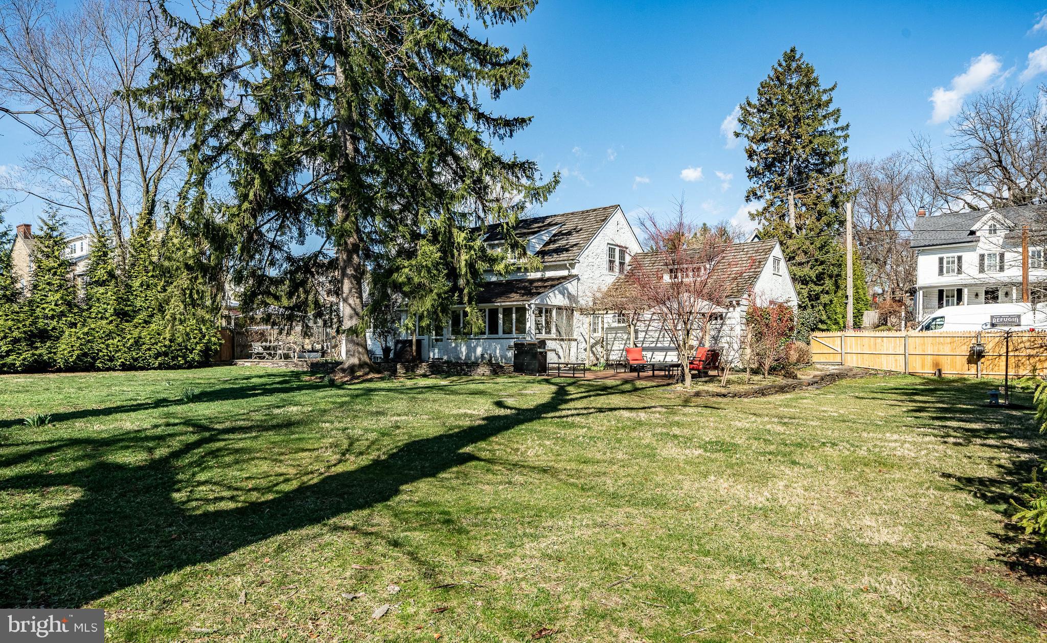 LAFAYETTE HILL - Residential