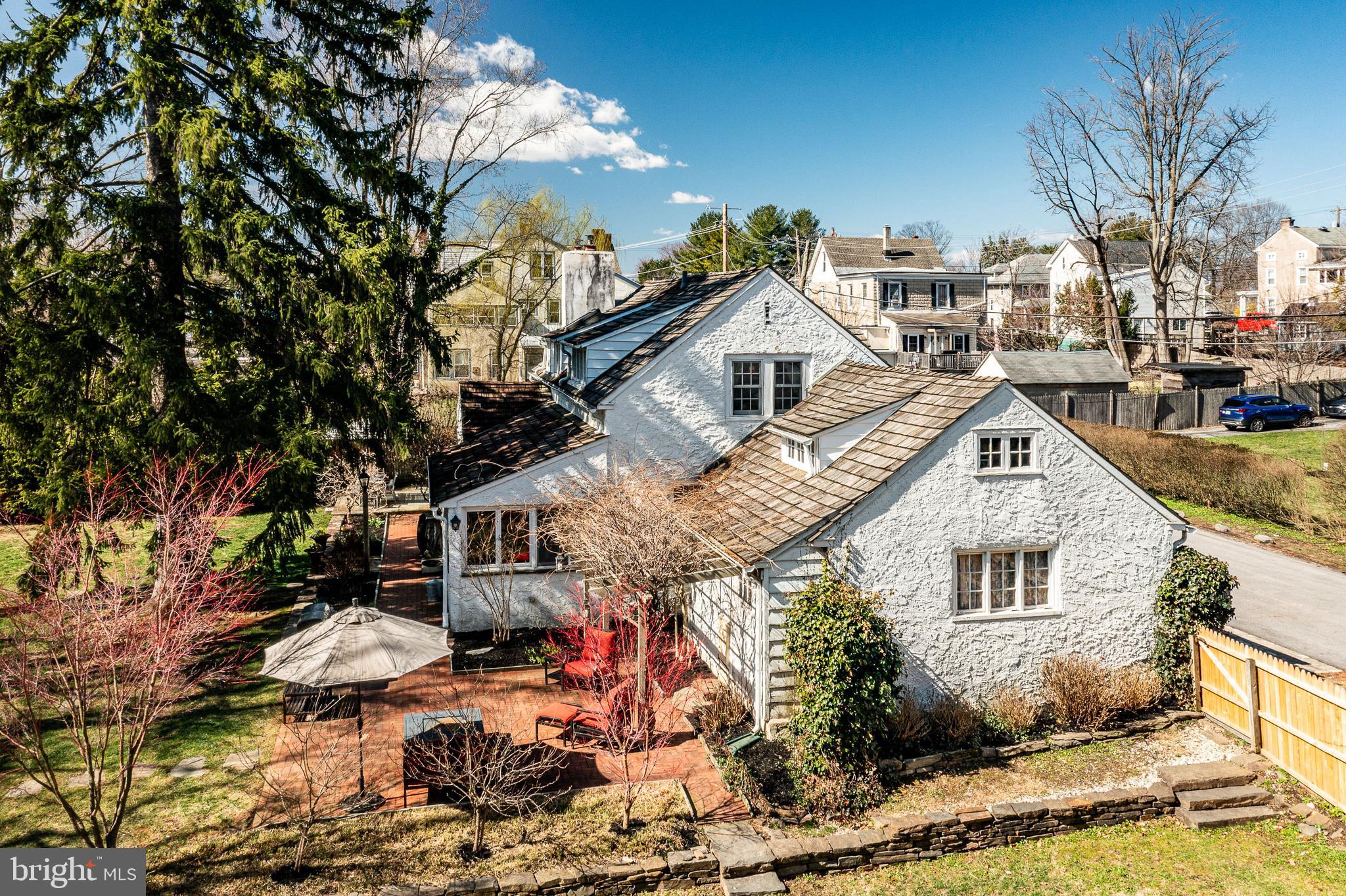 LAFAYETTE HILL - Residential