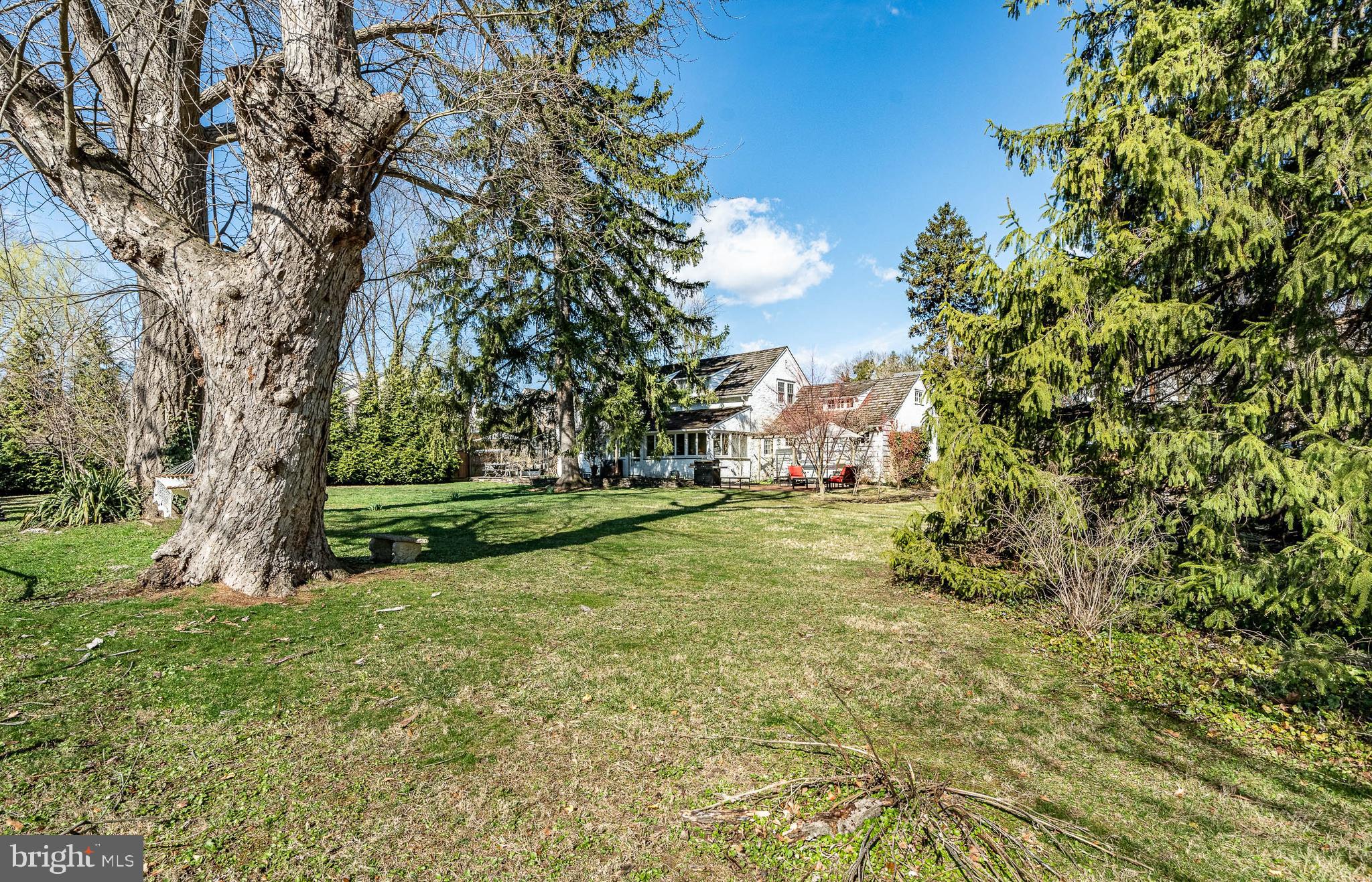 LAFAYETTE HILL - Residential