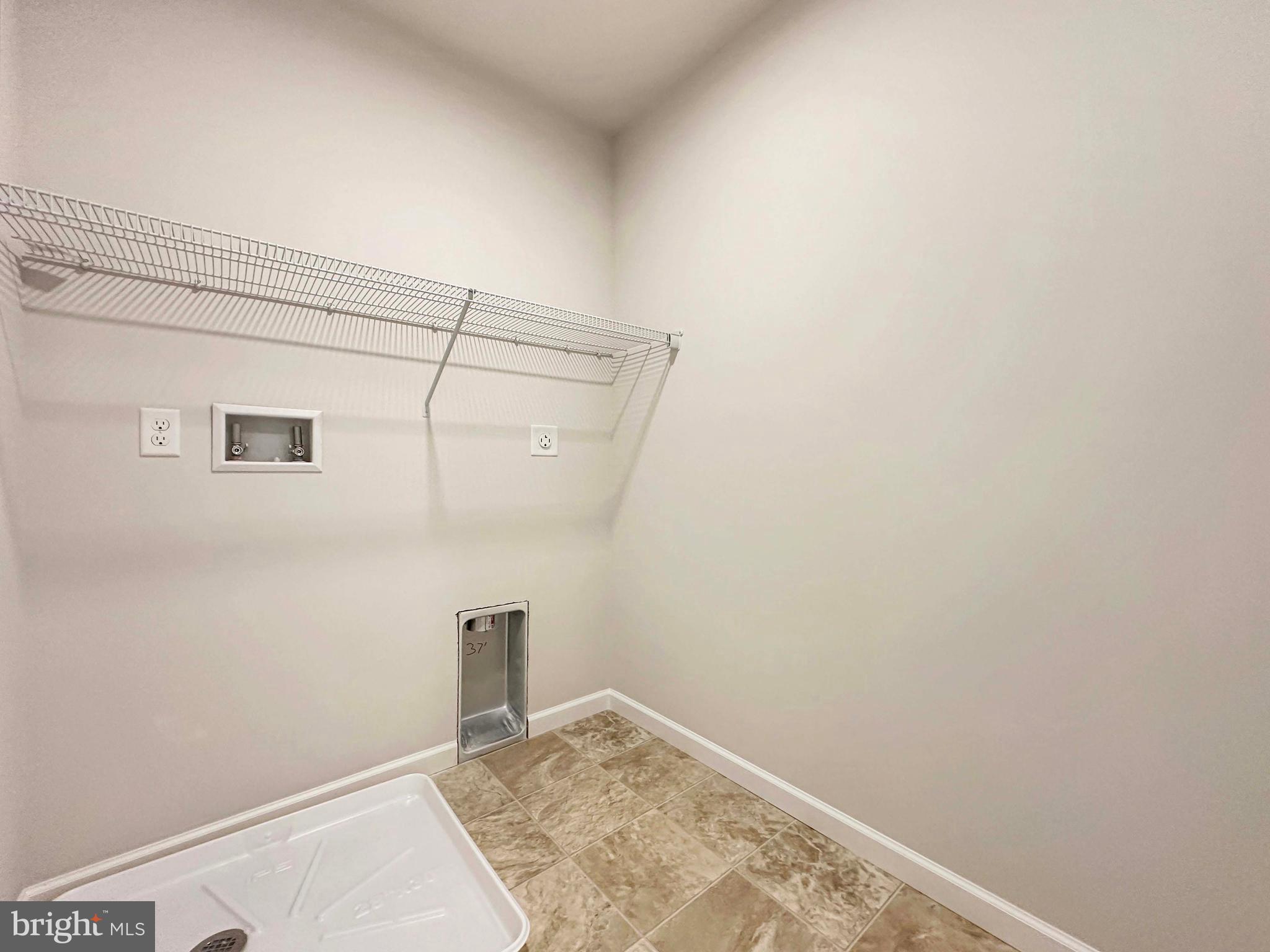 GRAYS POINTE - Residential