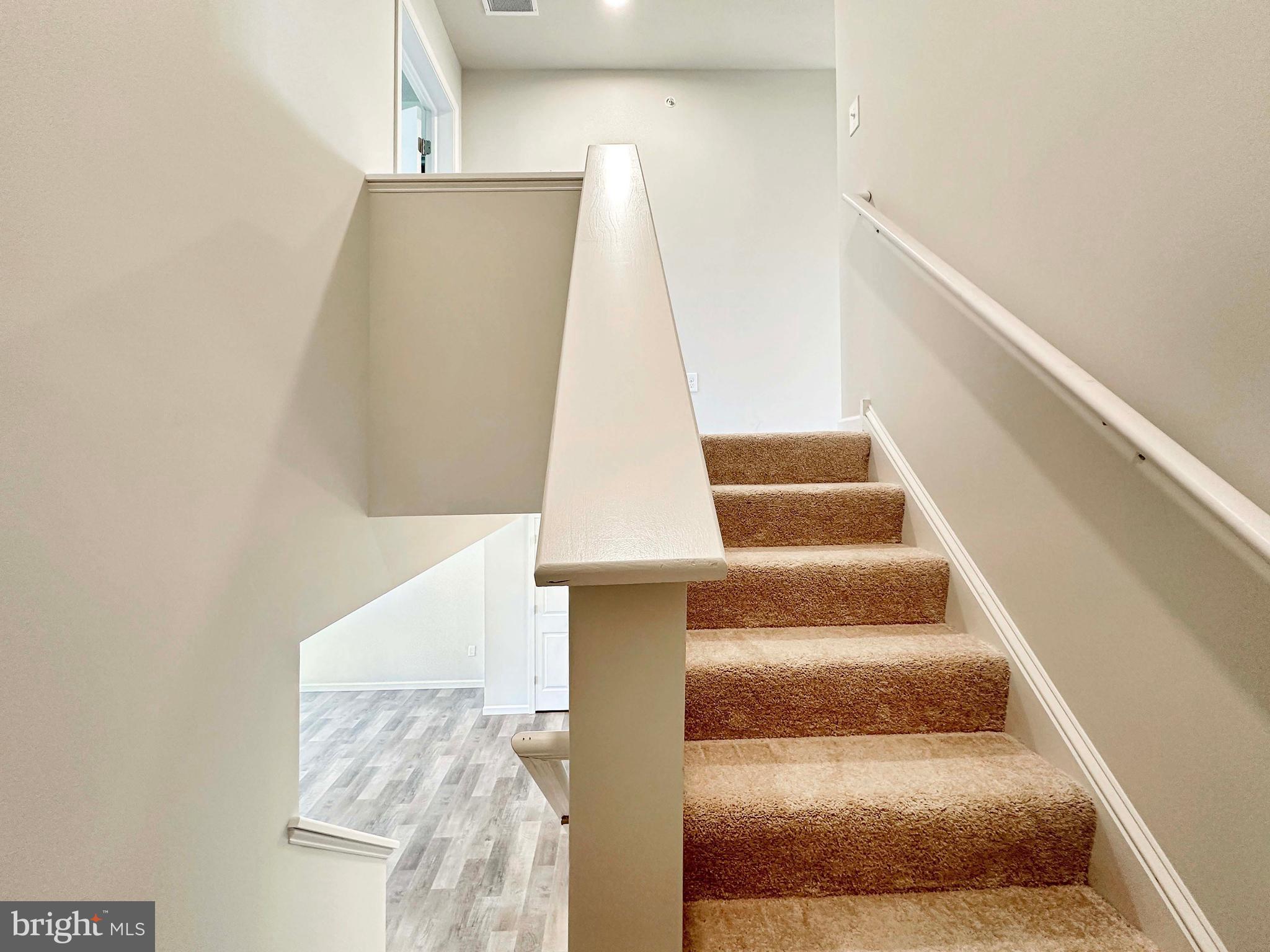 GRAYS POINTE - Residential